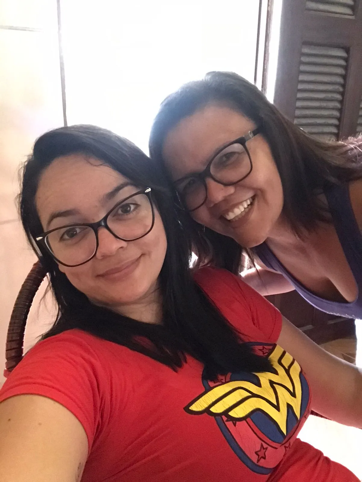 A distinção quanto ao modo de cada uma se afirmar na sociedade deu o tom da união entre Indiara Ingride (à esquerda) e Daniela Barbosa