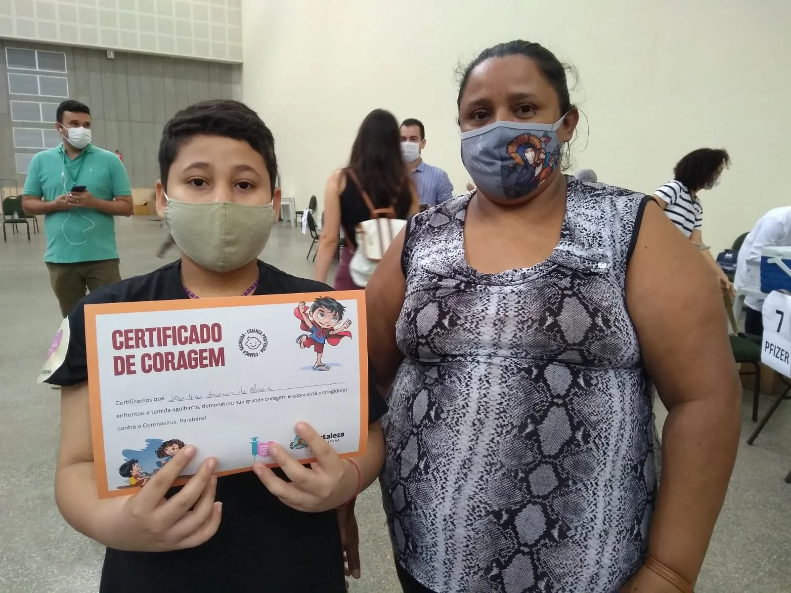 Ian Amorim foi acompanhado da mãe receber a D1