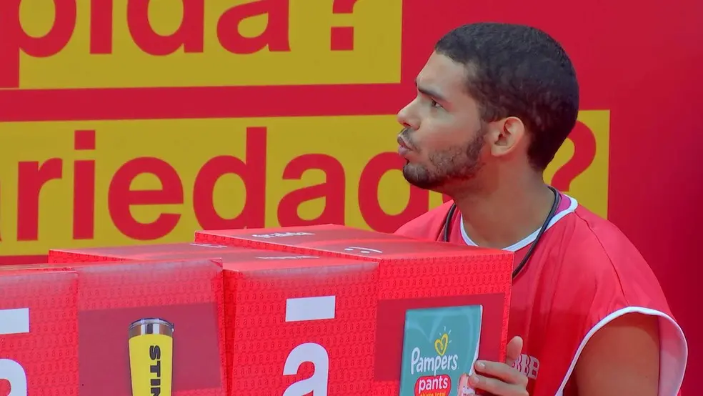 vinicius em prova de resistência do bbb 22