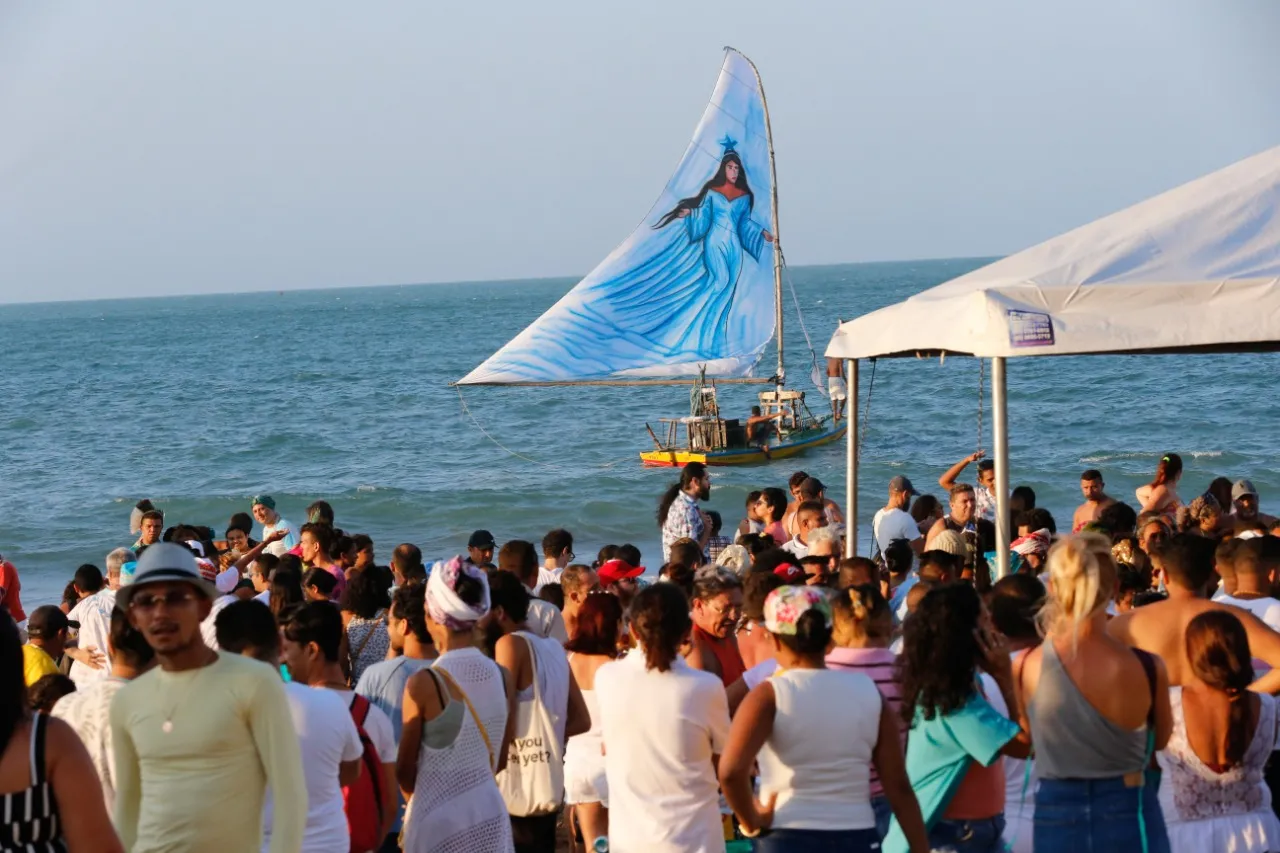 No sincretismo religioso, Iemanjá corresponde a Nossa Senhora dos Navegantes, da Conceição, das Candeias, da Piedade e Virgem Maria