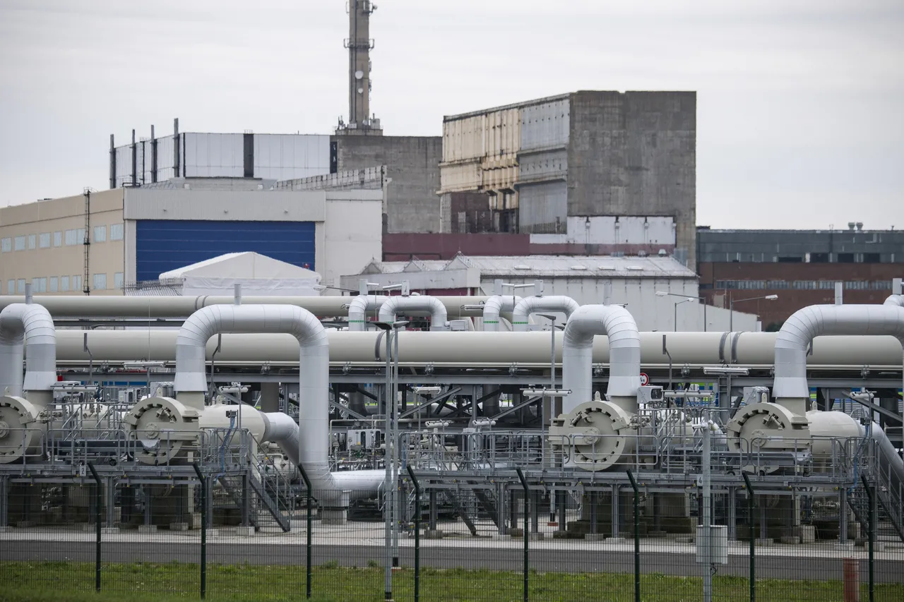 O Nord Stream 2 é um projeto de gasoduto de 1,2 mil km que vai do oeste da Rússia ao nordeste da Alemanha sob o mar Báltico