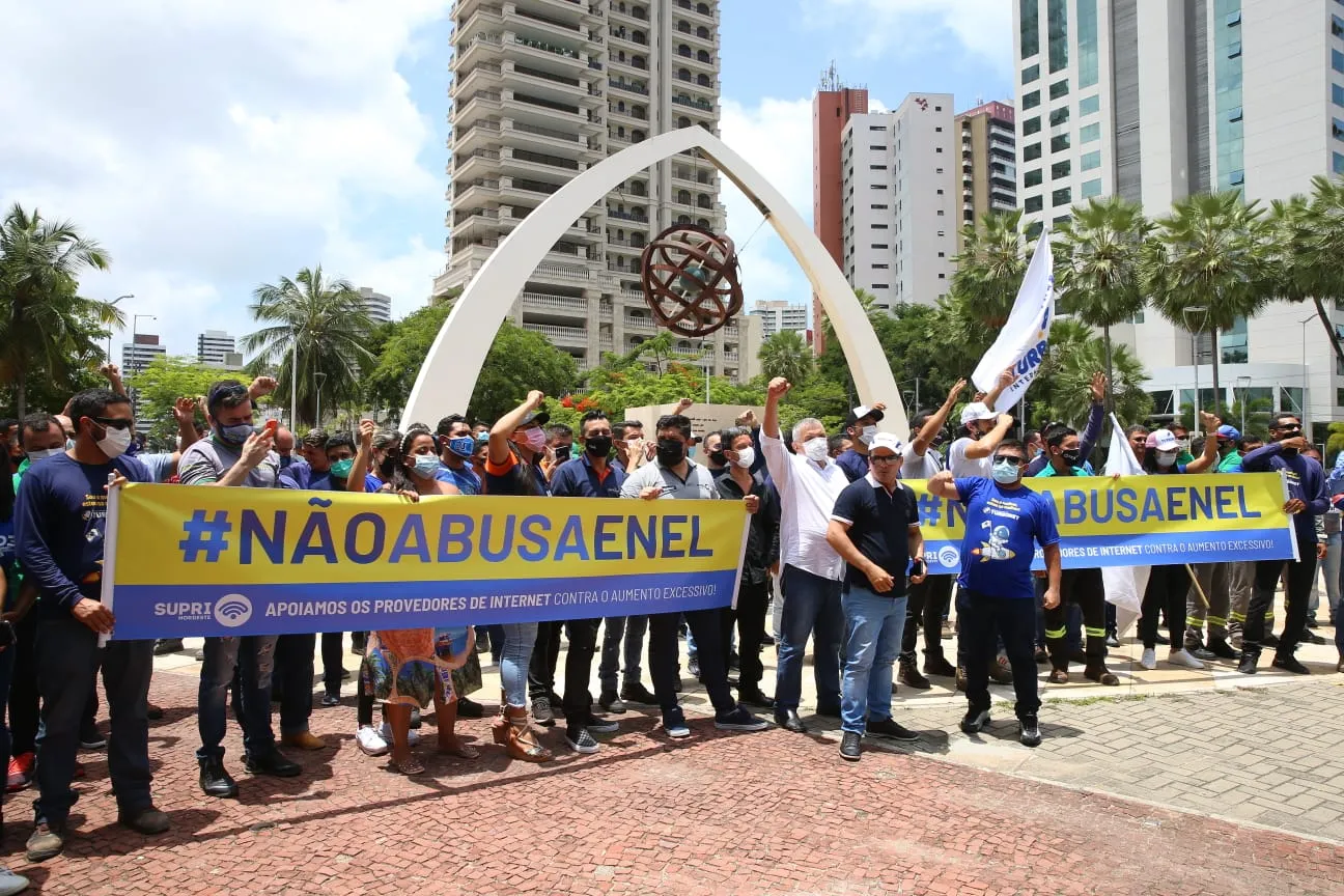 Empresários protestaram contra aumento da tarifa