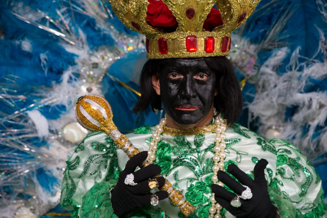 Estudioso aposta na reinvenção da festa, na capacidade transgressora do Carnaval