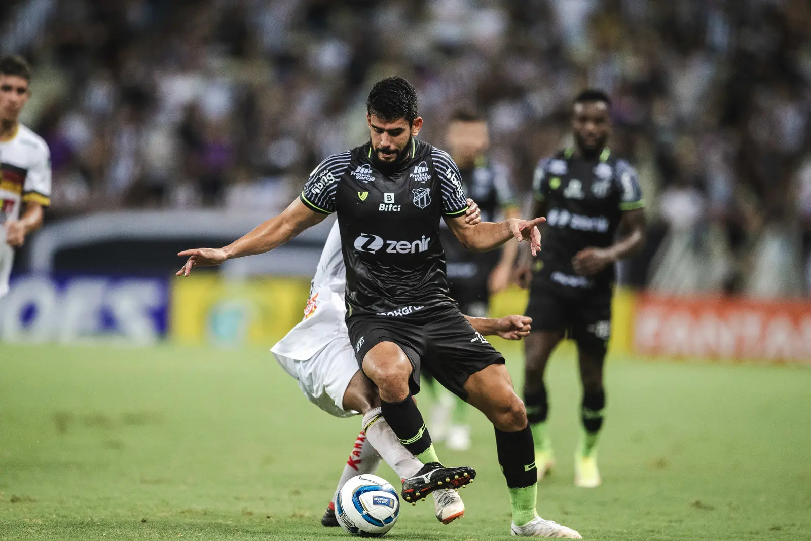 Zé Roberto em ação pelo Ceará