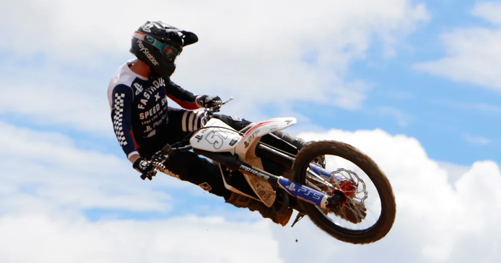 O Duelo de Motos de 2022 ocorre na Arena do Centro de Convenções de Atibaia, em São Paulo