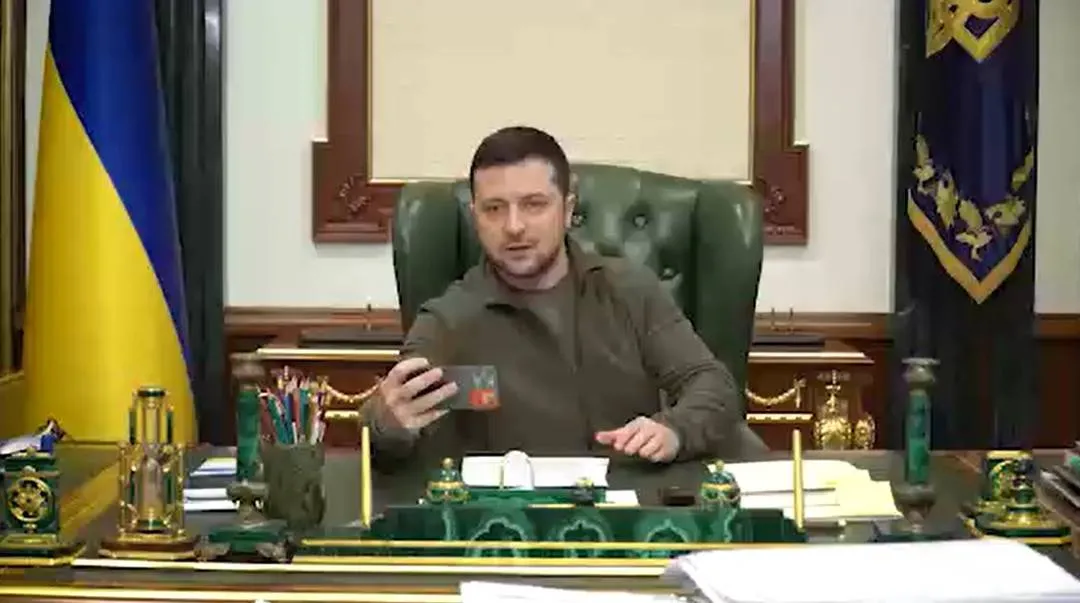 O presidente ucraniano se comunica com seus seguidores por meio do Telegram