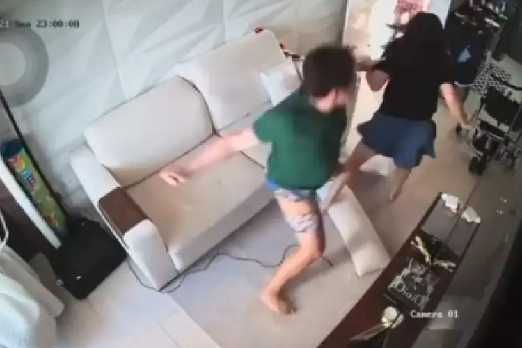 DJ Ivis bate na esposa Pamella Holanda