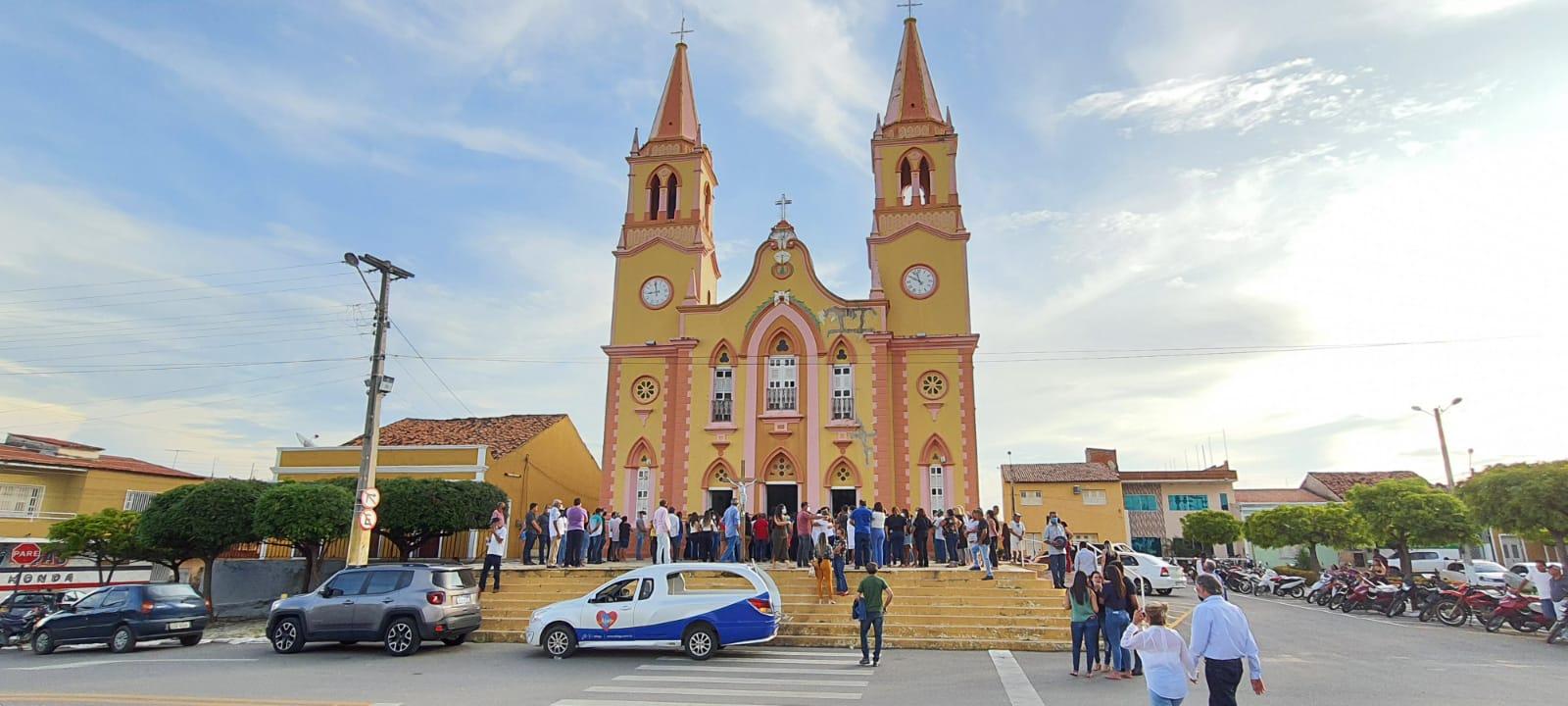 Igreja Matriz de São Vicente Férrer em Lavras da Mangabeira