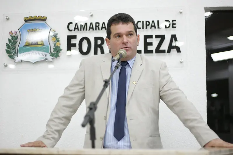 Vereador Marcelo Lemos na tribuna