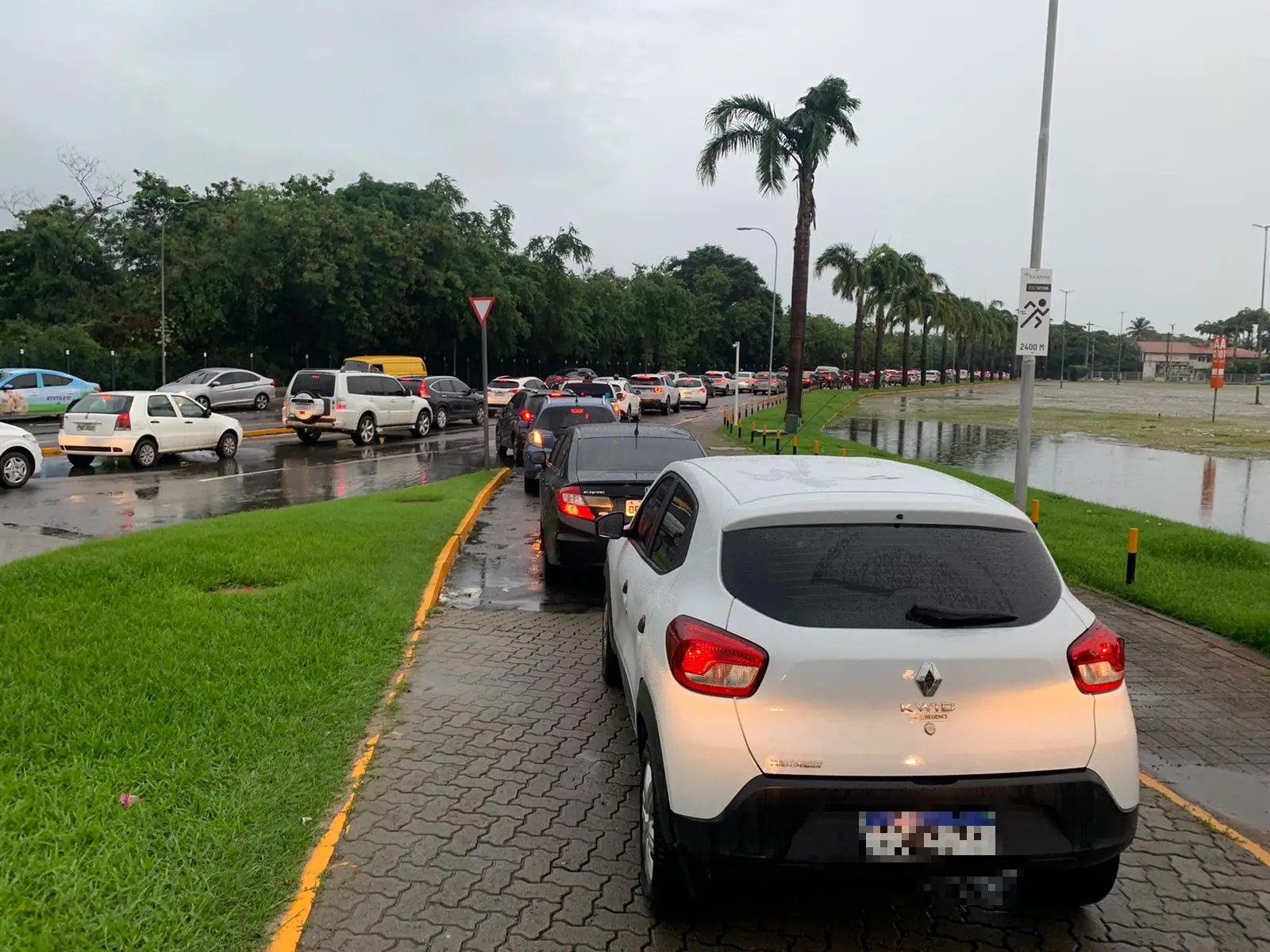 carros em engarrafamento