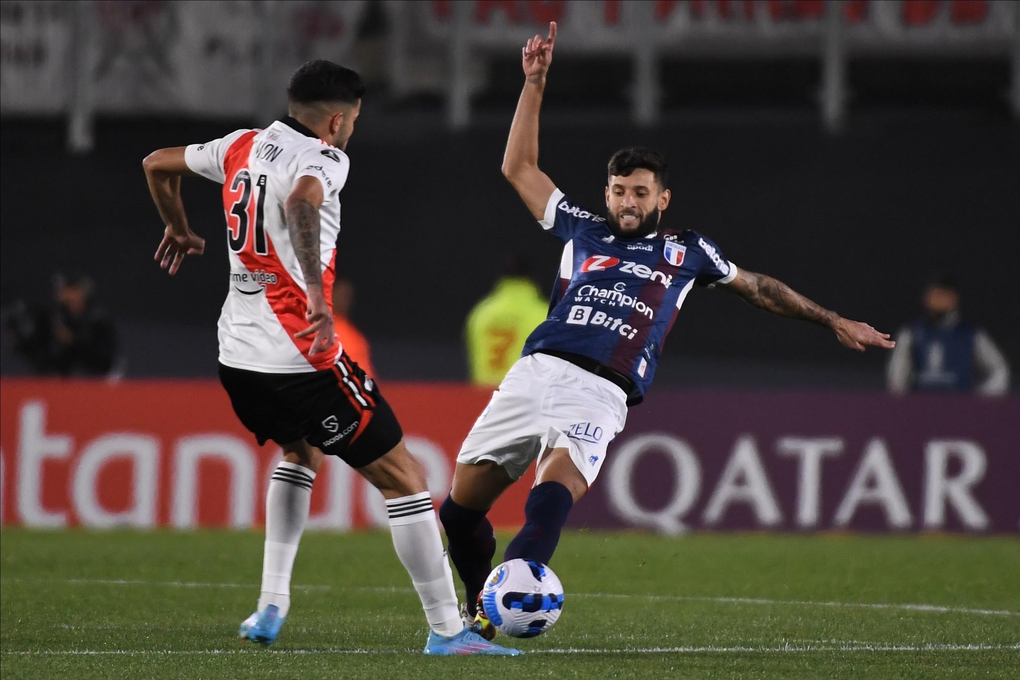 RIVER PLATE X INTERNACIONAL TRANSMISSÃO AO VIVO DIRETO DO MONUMENTAL DE  NUÑEZ - COPA LIBERTADORES 