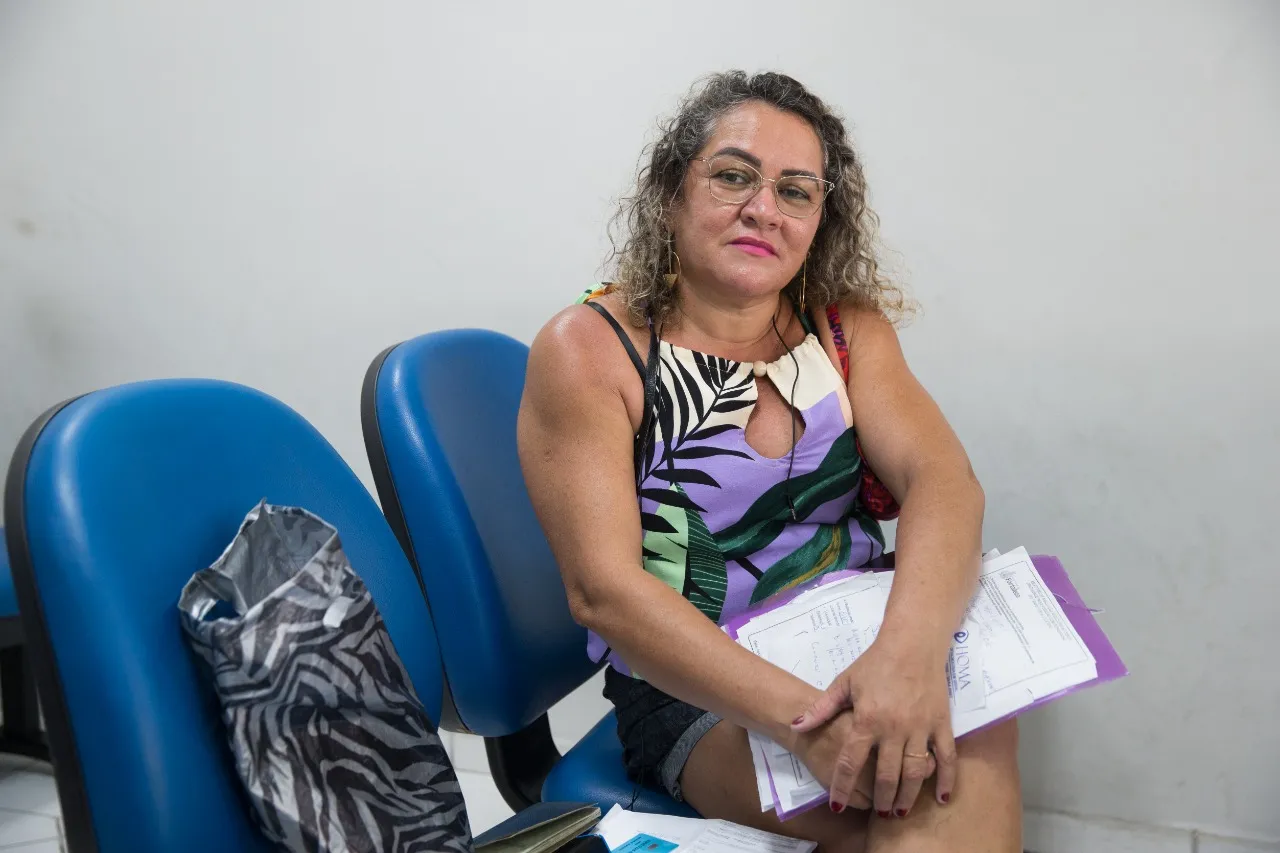 Marlene precisa retornar frequentemente ao INSS para entregar novos exames