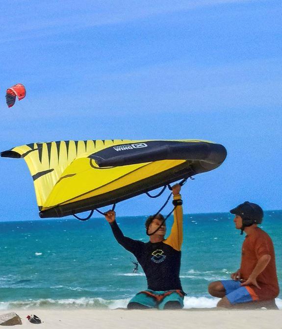 O WM Kiteboarding oferece aulas de esportes aquáticos todos os dias da semana