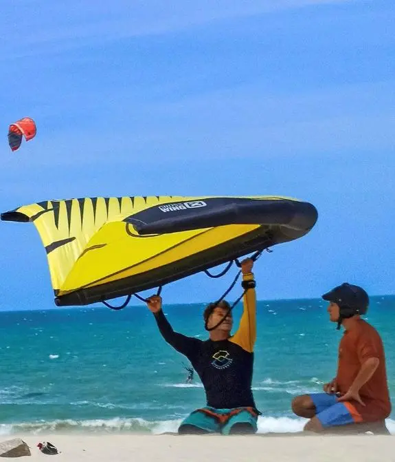 O WM Kiteboarding oferece aulas de esportes aquáticos todos os dias da semana