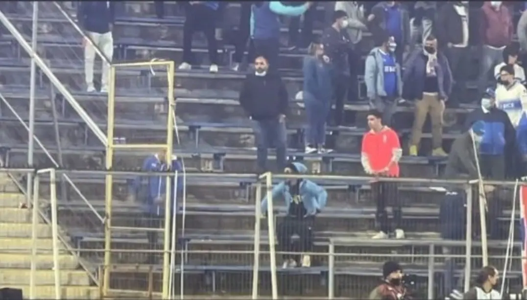 Reprodução de vídeo com ato racista da torcida da Universidad Católica