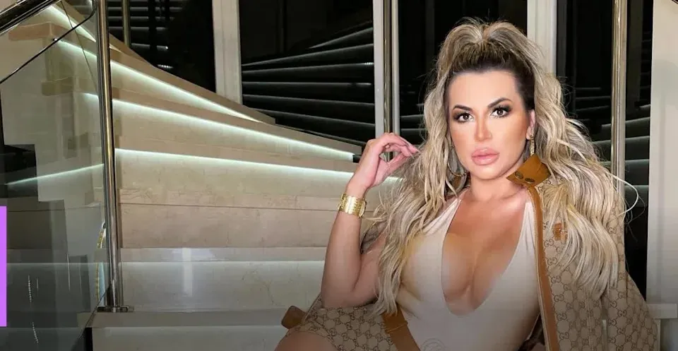 Deolane conquistou 14 milhões de seguidores nas redes sociais