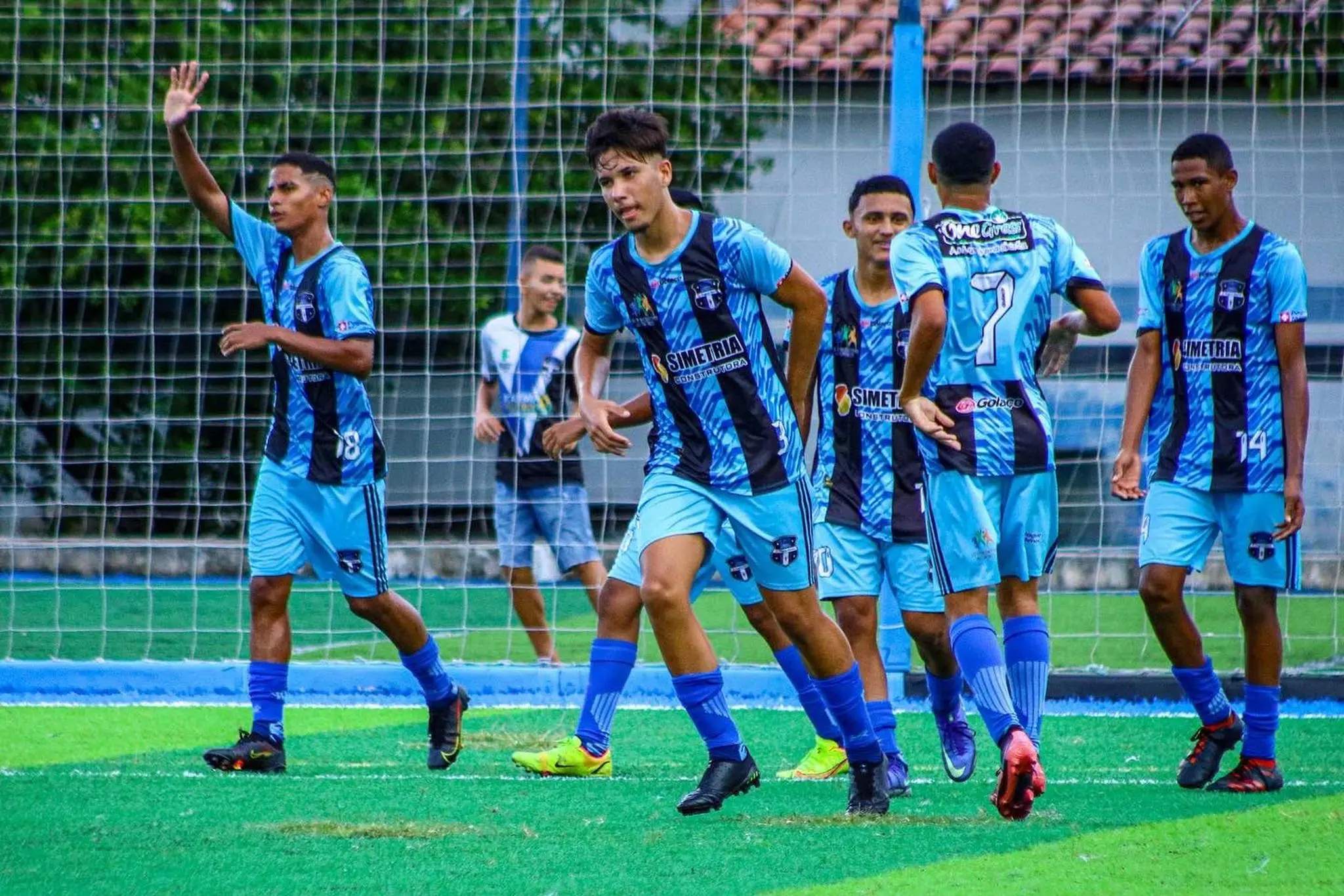 Jogadores da base de Grêmio Tirol
