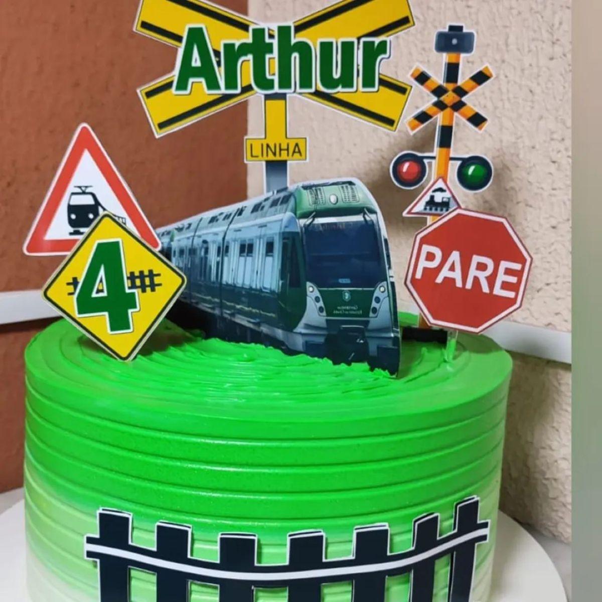 bolo de aniversário do tema metrofor