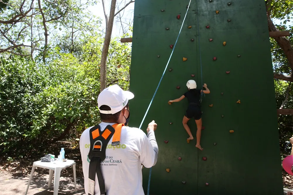 Além da flora, a mata abriga grande diversidade de fauna, promovendo o contato entre a população e a natureza; as crianças adoram