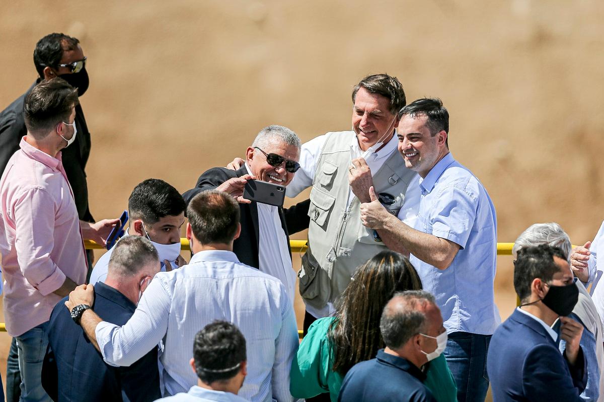 Capitão Wagner com Jair Bolsonaro na transposição do São Francisco