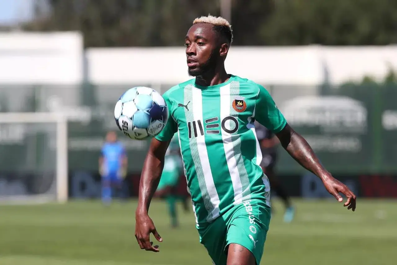 Savio em ação pelo Rio Ave, de Portugal