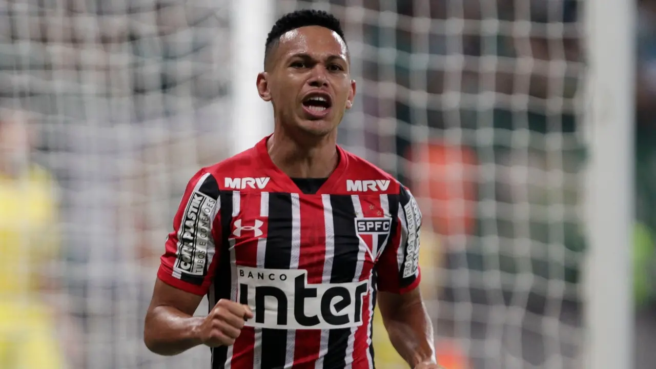 Marcos Guilherme comemora gol pelo São Paulo