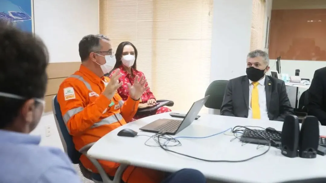 Duas comitivas de vereadores estiveram ainda na semana passada visitando a Lubnor e conversando com diretores sobre o processo de venda.