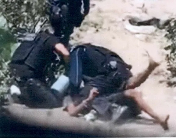 A sessão de tortura aconteceu durante operação de combate ao tráfico de drogas e foi filmada por populares