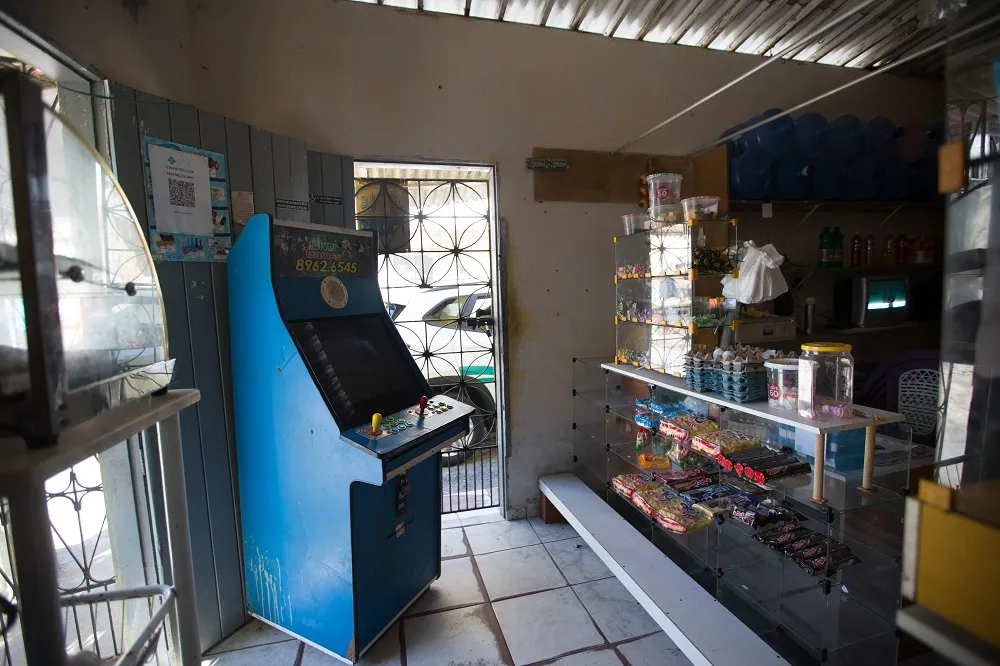 No Carlito Pamplona, a Mercearia Seu Elias ostenta mais de quatro décadas de presença no bairro, com detalhes bastante particulares