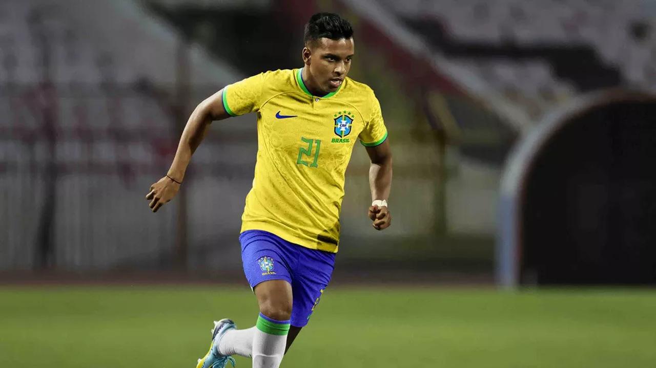 Uniformes da Seleção Brasileira para Copa do Mundo do Catar de 2022 são  lançados; veja imagens - Jogada - Diário do Nordeste