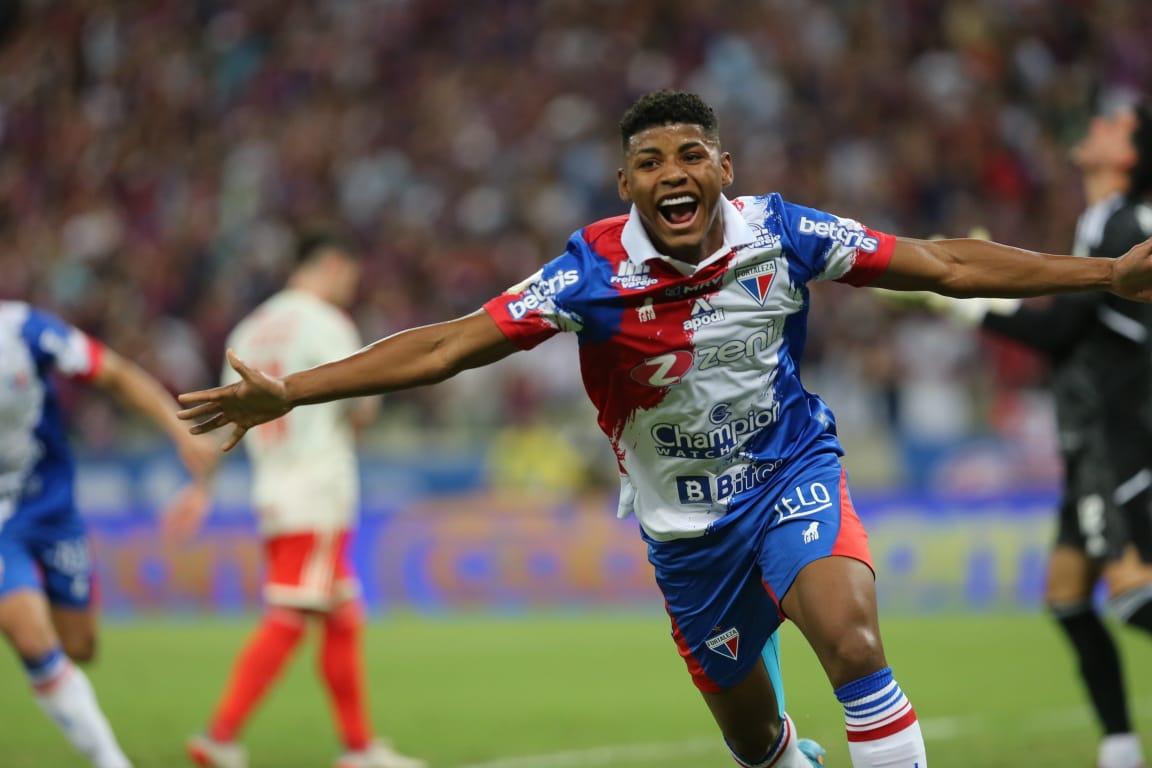 Hércules comemora gol pelo Fortaleza
