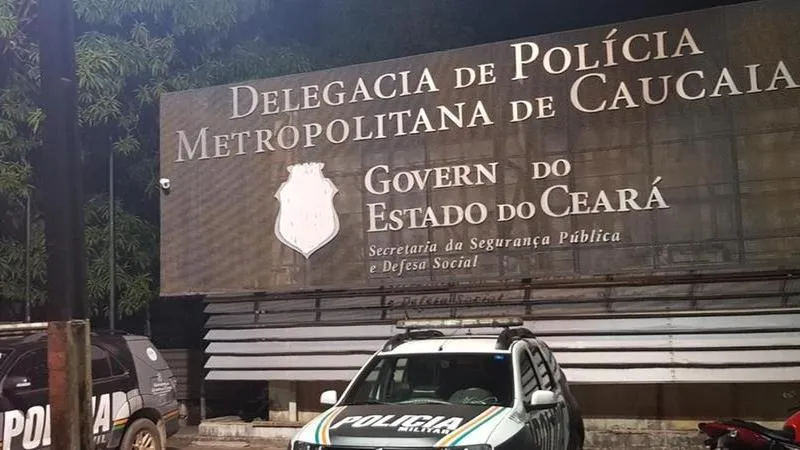 A Polícia Civil informou que diante das diligências, das provas testemunhais e dos exames periciais realizados, o procedimento foi registrado e o homem indiciado.