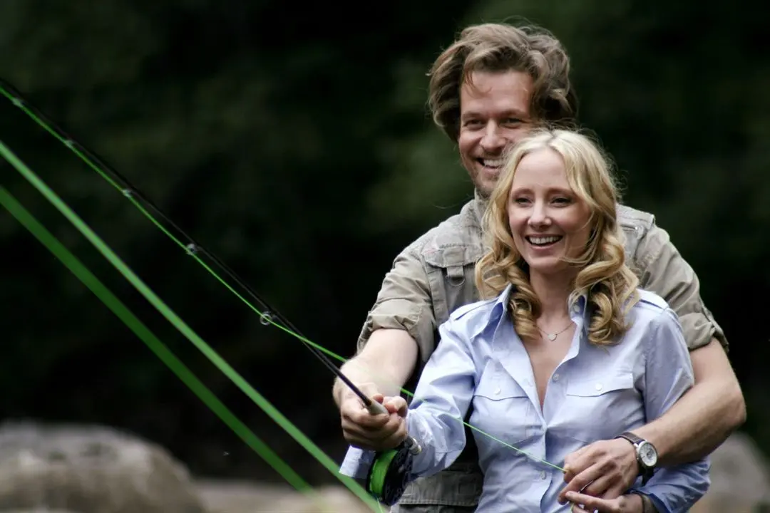 James Tupper e Anne Heche em Men in Trees