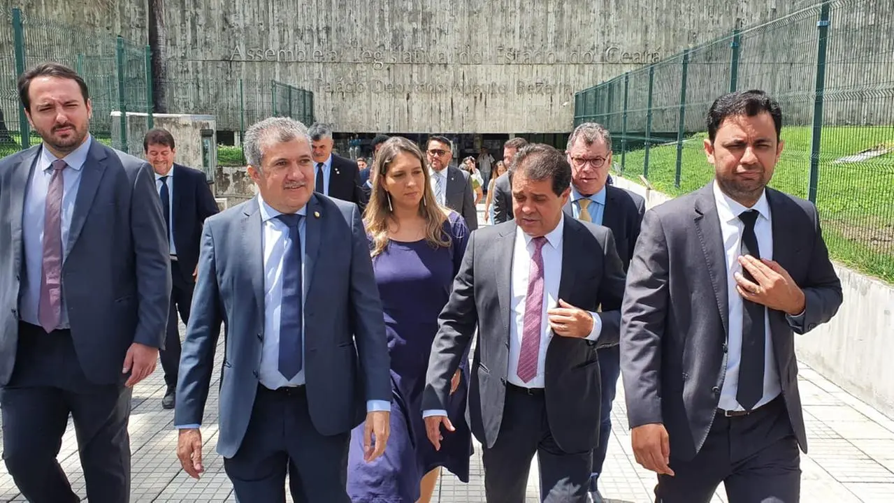 Vereadores e Deputados Comissão contra Enel