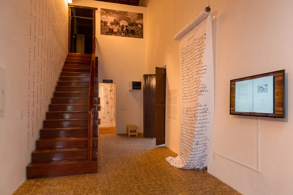 A casa resgata e provoca a necessidade da cidade de Quixeramobim de cuidar do patrimônio histórico material e imaterial
