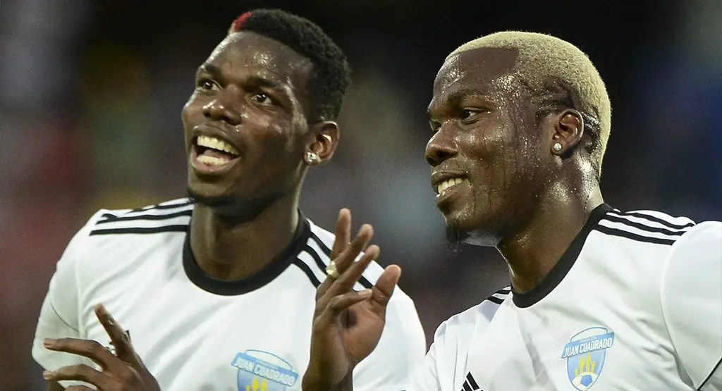 Paul Pogba e Mathias Pogba juntos em jogo beneficente