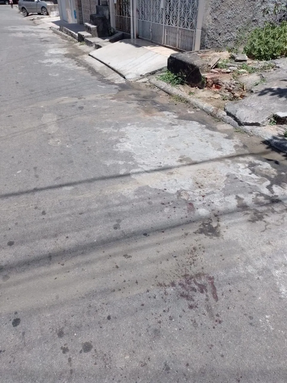 O suspeito fugiu do local do crime e se apresentou na delegacia dois dias depois