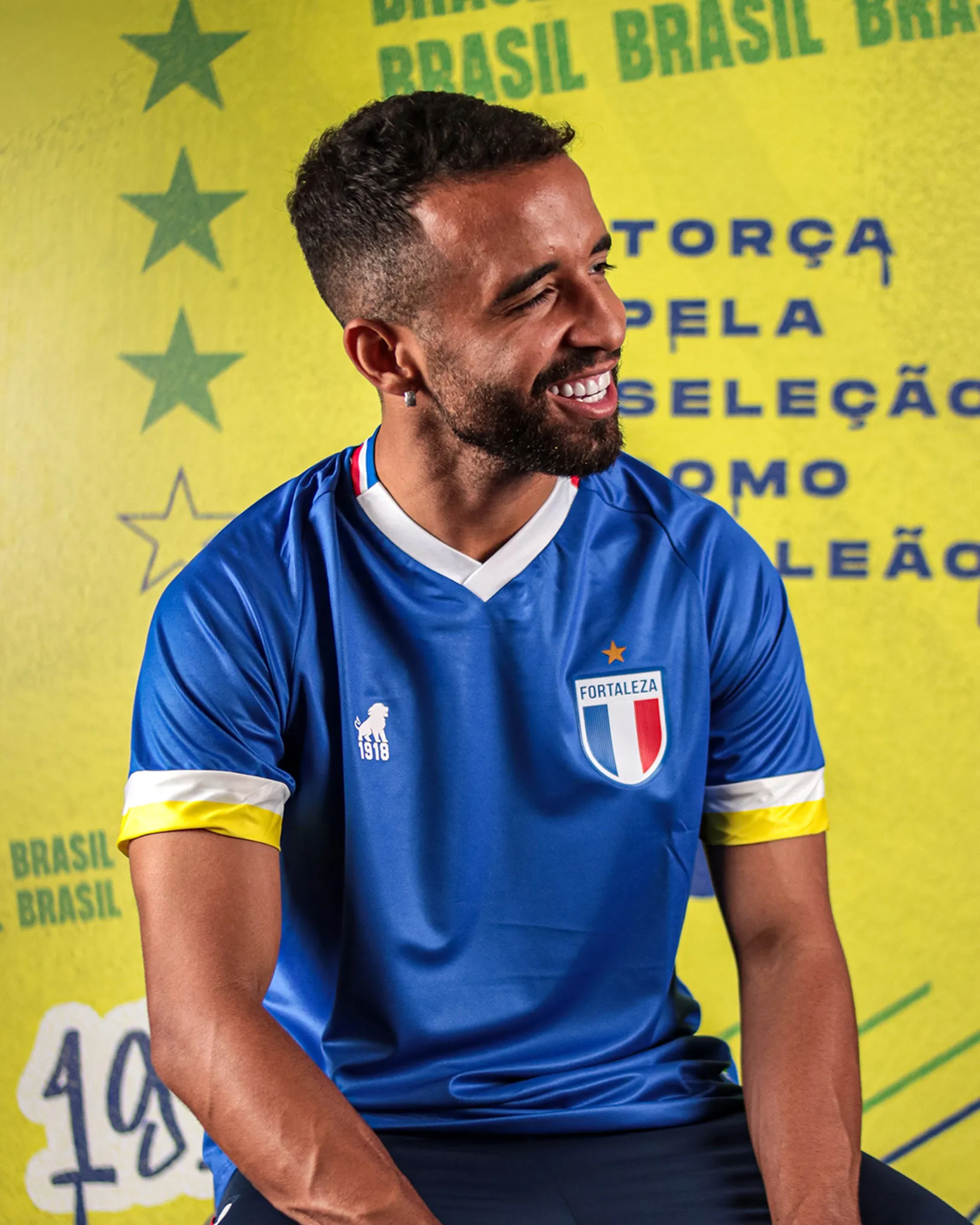 Camisa do Fortaleza em alusão à Seleção Brasileira