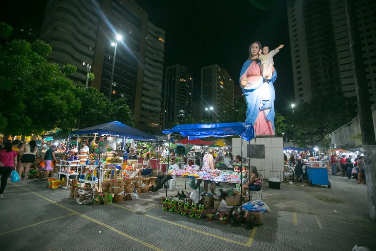 Festa em celebração à Nossa Senhora da Saúde, no Mucuripe: parece interior, mas é a Capital