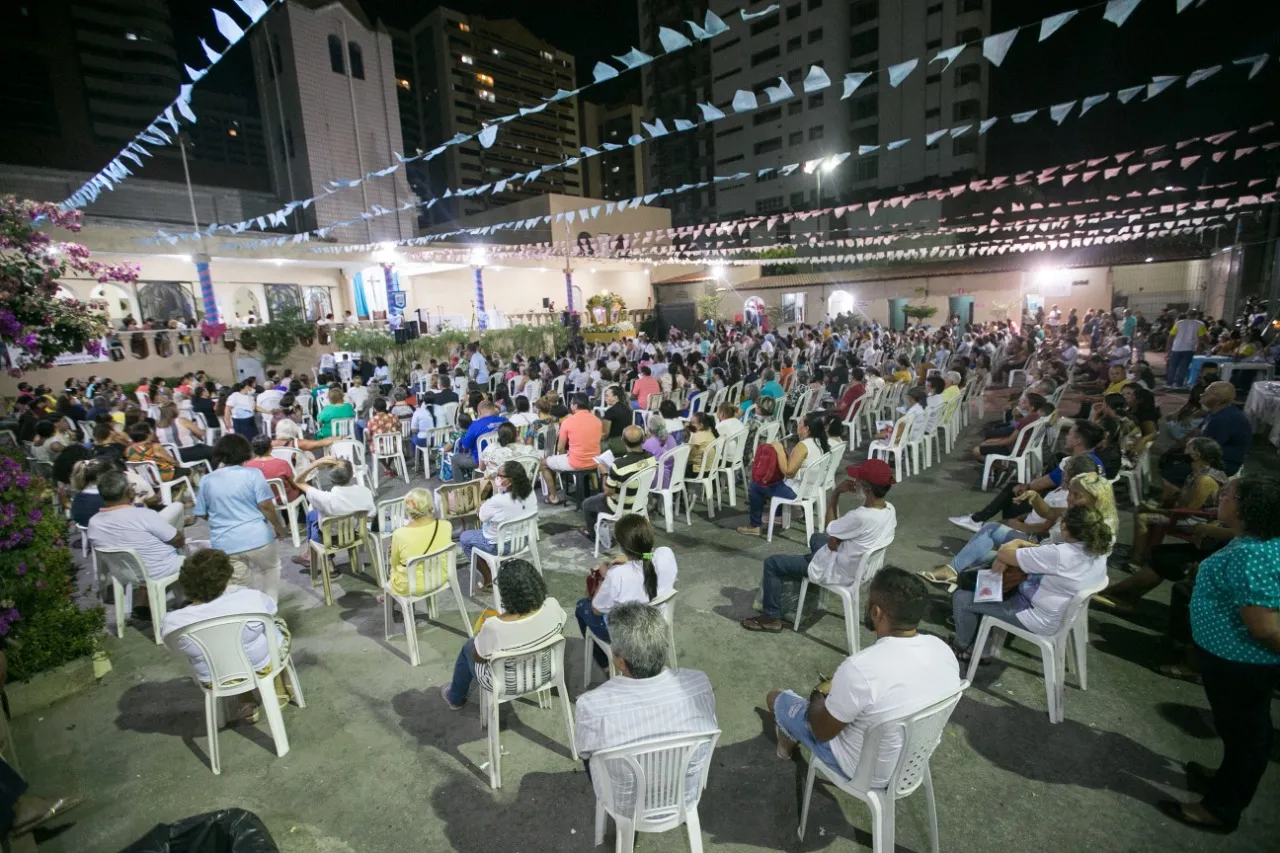 Nas quermesses, fiéis podem participar de missas e também conferir programação de comidas e brincadeiras