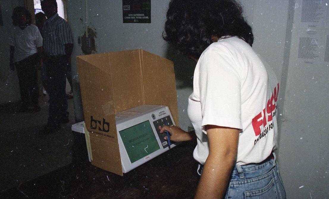 Urna Eletronica em 1990