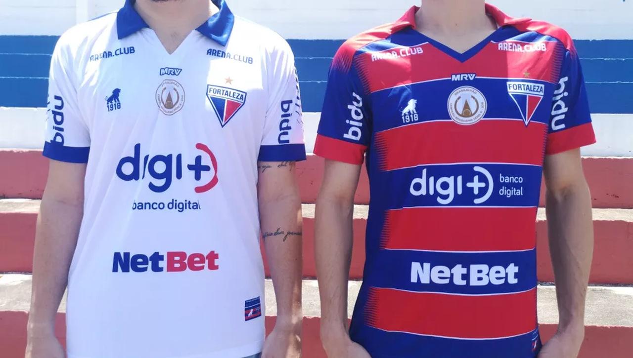 Duas camisa do Fortaleza