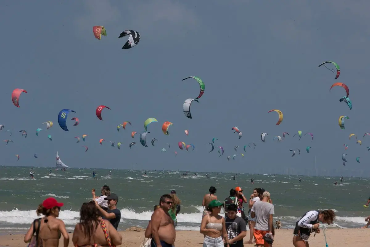 Kiteparade do Winds For Future em Cumbuco