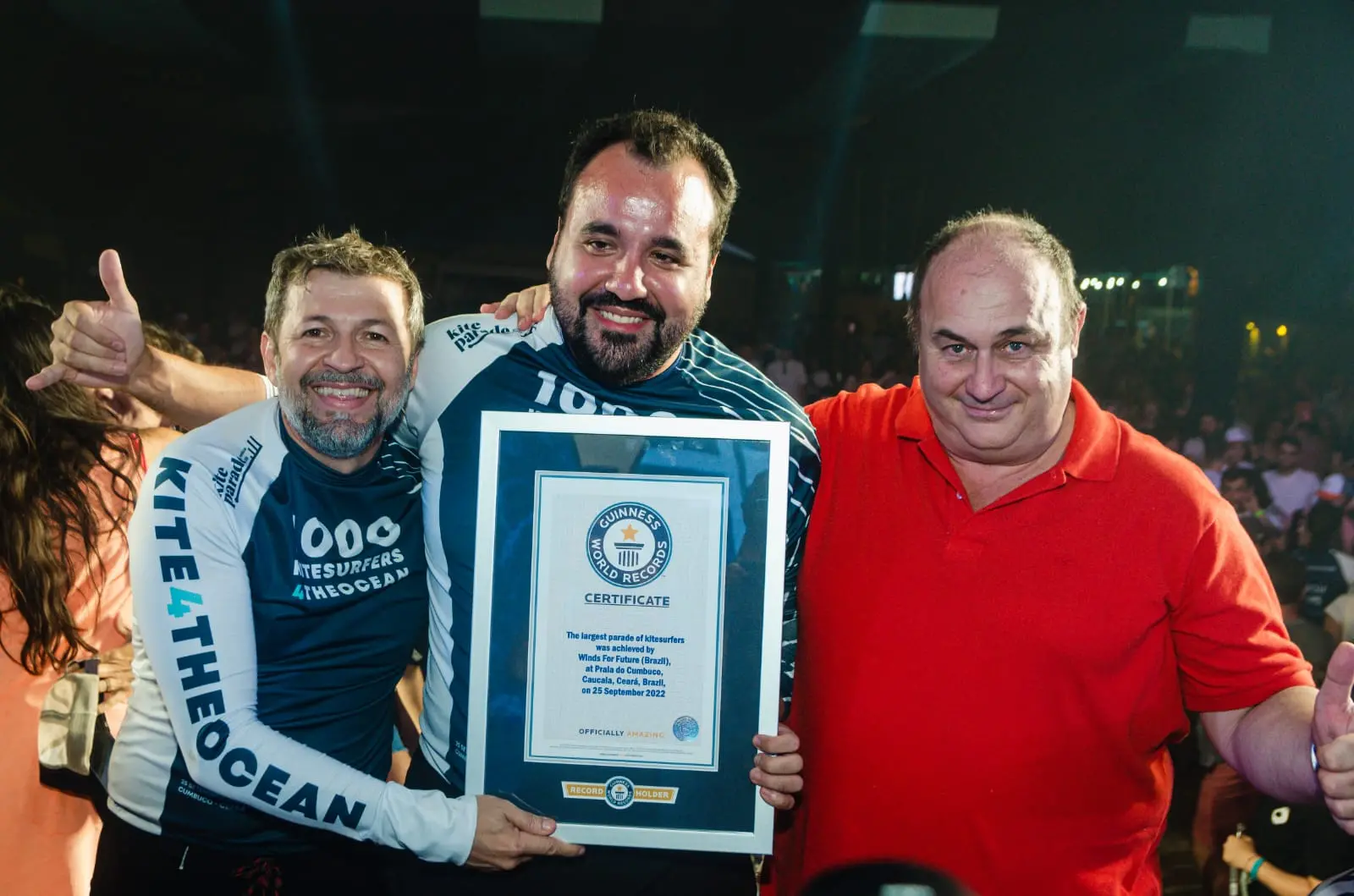 Idealizadores da kiteparade recebendo título do guinness book