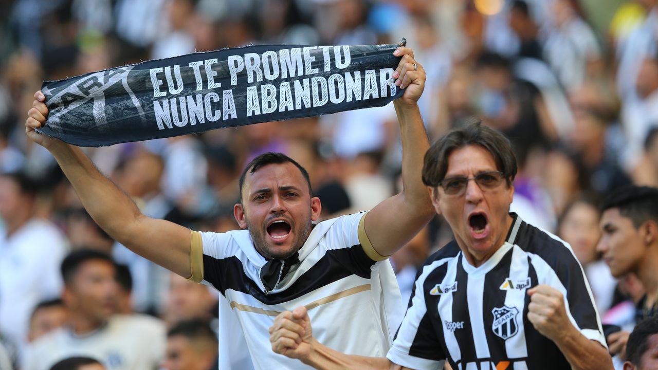 Torcedores do Ceará na Arena Castelão