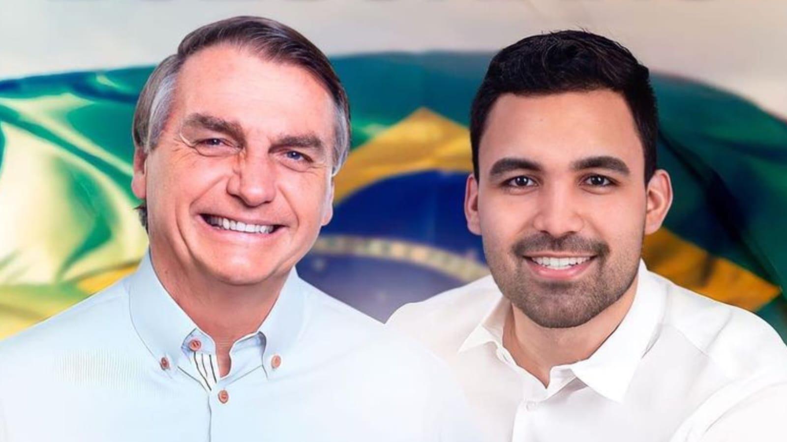 Matheus Noronha e Jair Bolsonaro em divulgação de campanha
