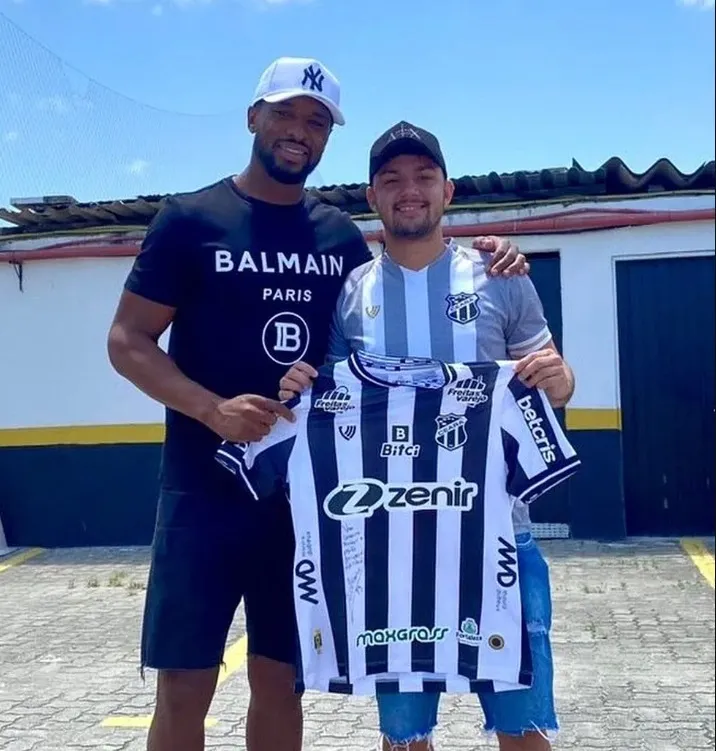 Encontro entre Raul e Luis Otávio na sede do Ceará