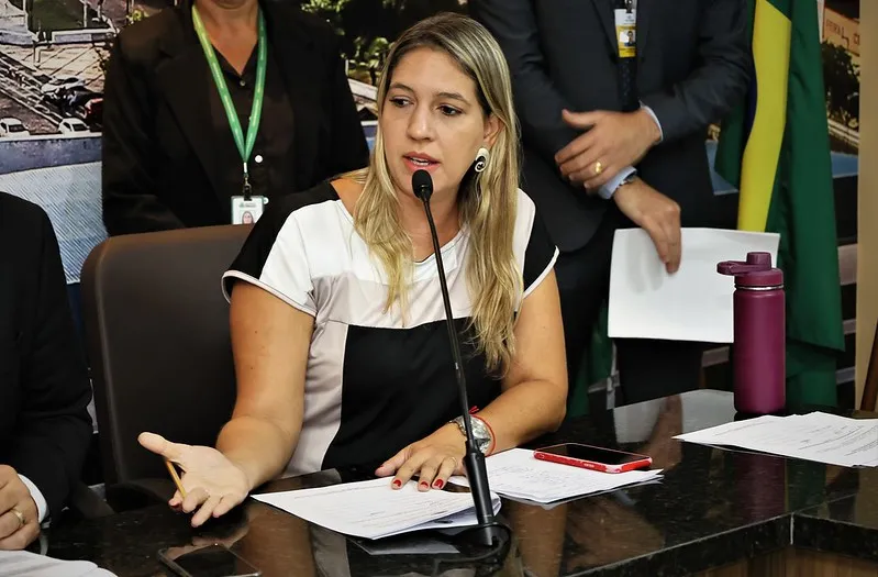Vereadora Larissa Gaspar foi uma das que atuou para retirada do reconhecimento facial; também foram contra a emenda os vereadores do PSOL.