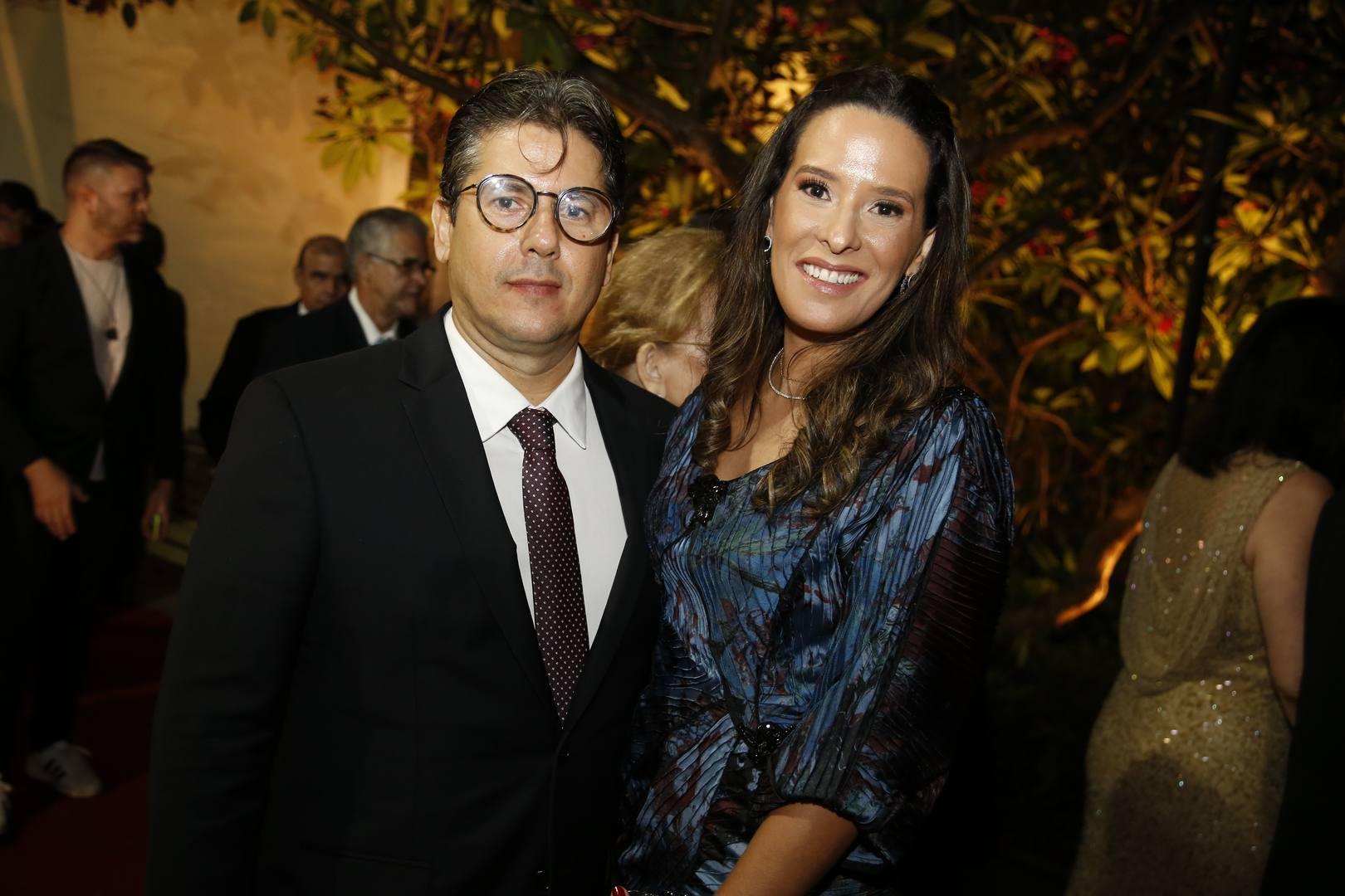 Leonardo Ramalho e Rebecca Araújo