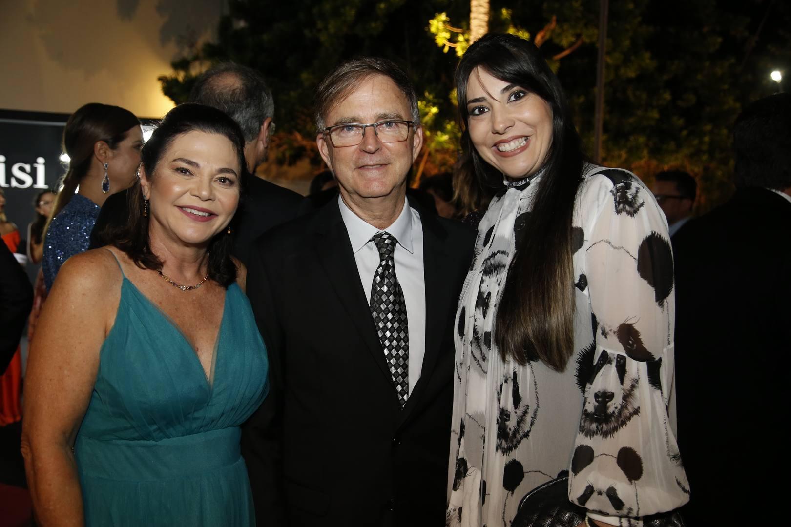 Sofia e Hain Erel e Maria Célia Ferreira Gomes